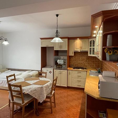 Zoli Apartmanok-Anita Koelcsey 34-36 Hajdúszoboszló Exteriör bild